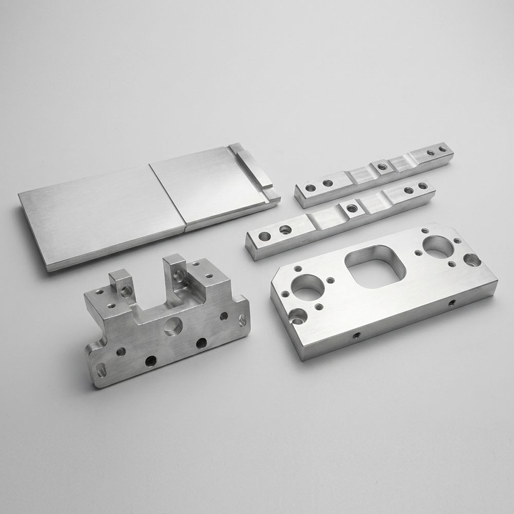 Plates and mounting blocks